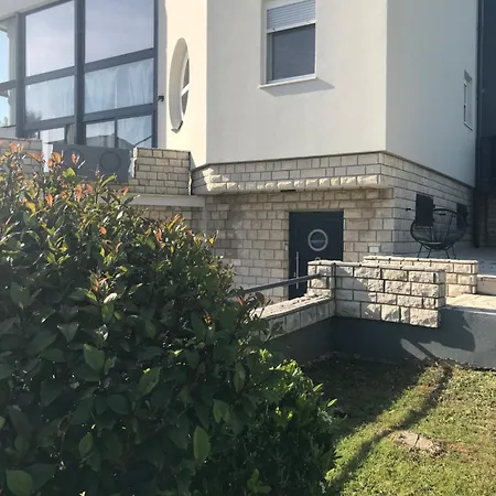 Lazaric Adria Lägenhet *