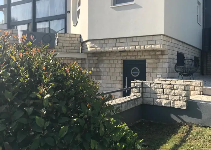 Lazaric Adria Apartmán *